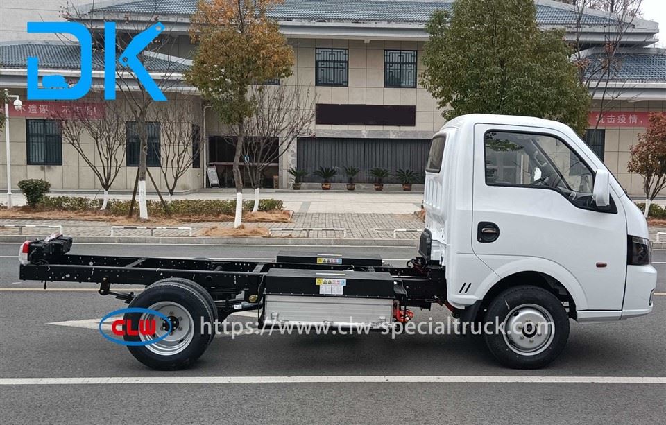 4.5 tons electric truck chassis side 2