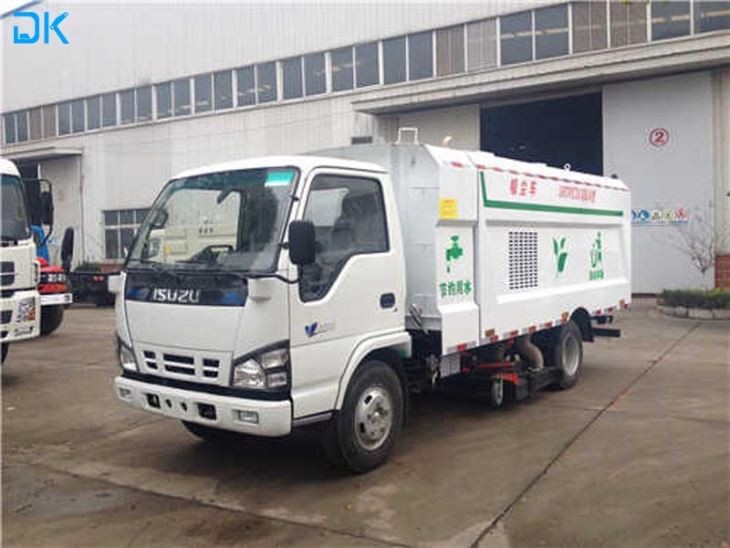 Isuzu Cleaning Truck